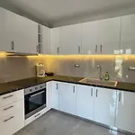 Arian Apartment *