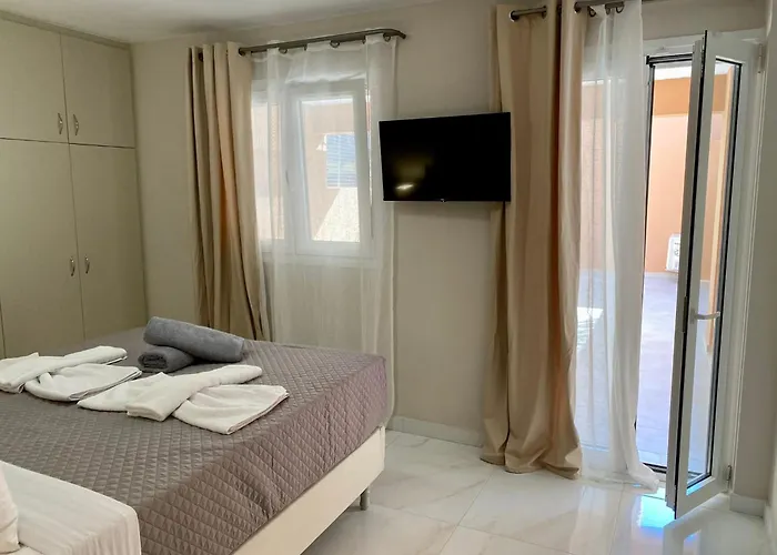 Arian * アルゴストリオン