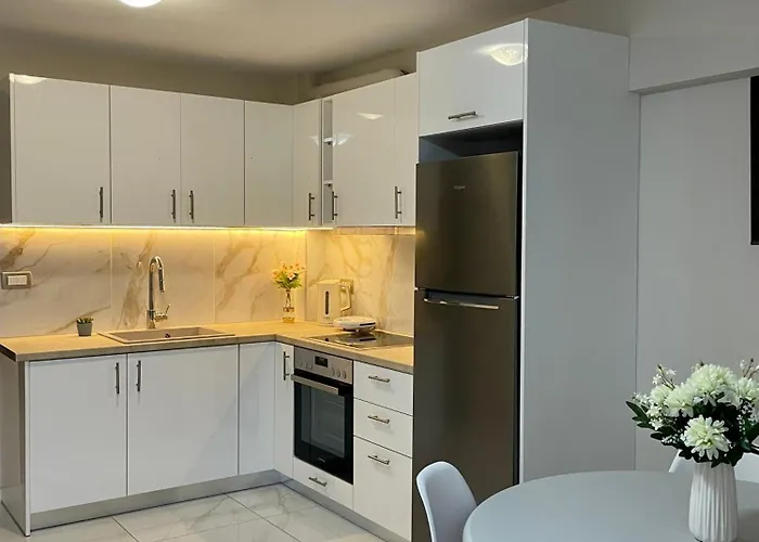 Arian * アルゴストリオン