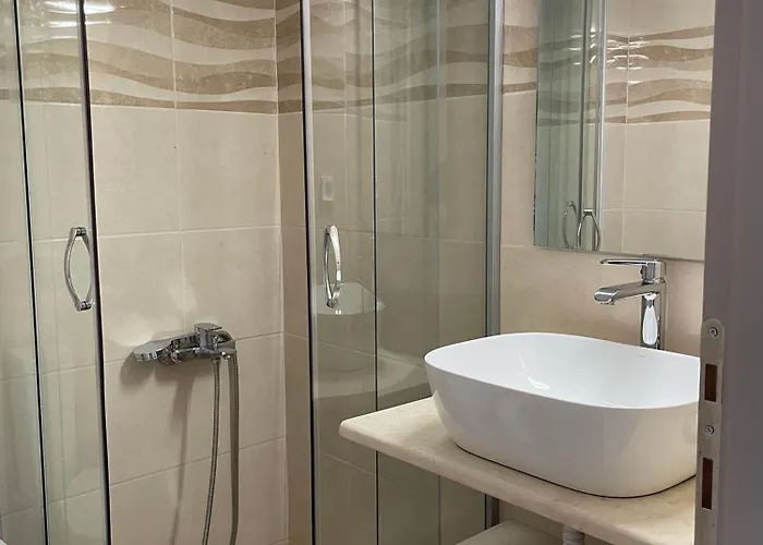 Arian * アルゴストリオン