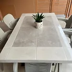 شقة Arian